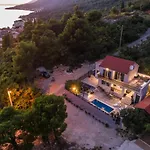Unique Villa *
