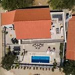 Unique Villa *