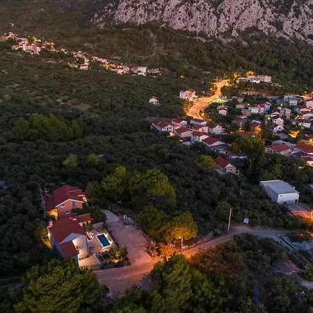 Unique * Gradac (Split-Dalmatia)