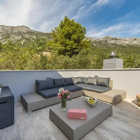 Villa Unique Gradac (Split-Dalmatia)