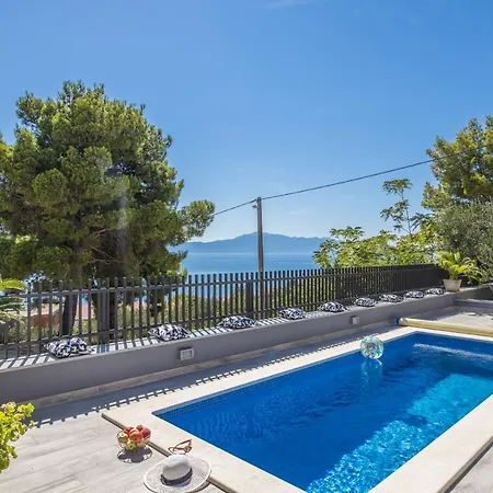 Villa Unique Gradac (Split-Dalmatia)