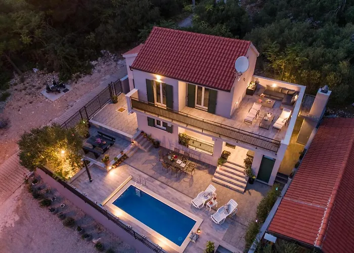 Unique * Gradac (Split-Dalmatia)