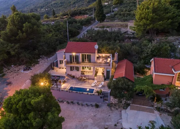 Unique * Gradac (Split-Dalmatia)
